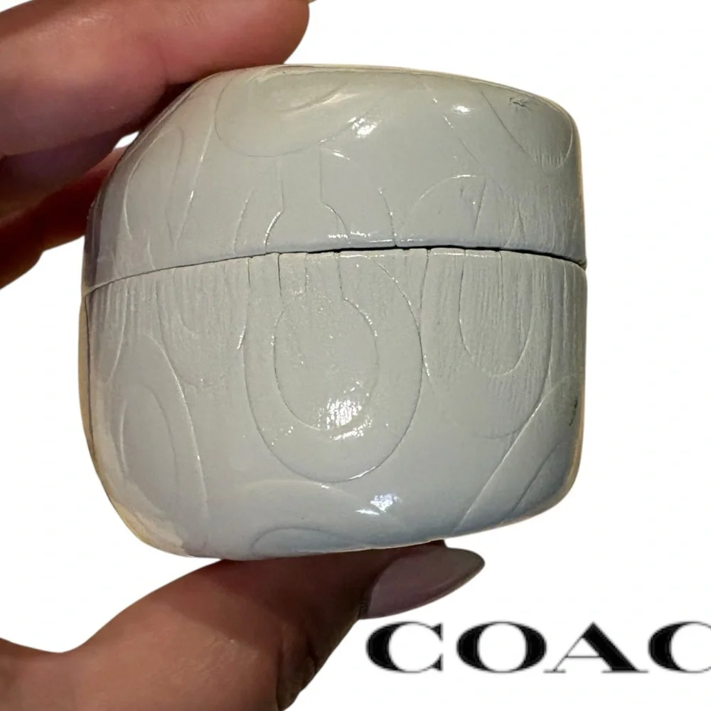 COACH clam style hard-shell sunglasses case